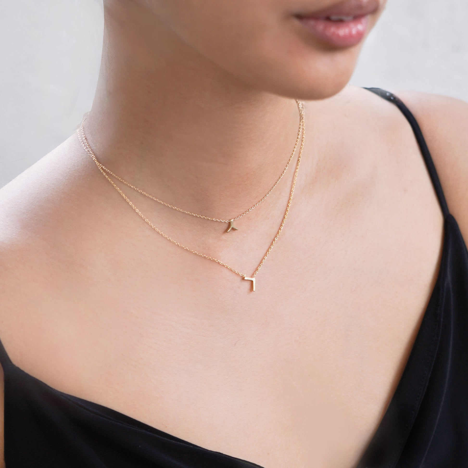 Hangul Korean Letter Solid Gold Necklace ㄱ