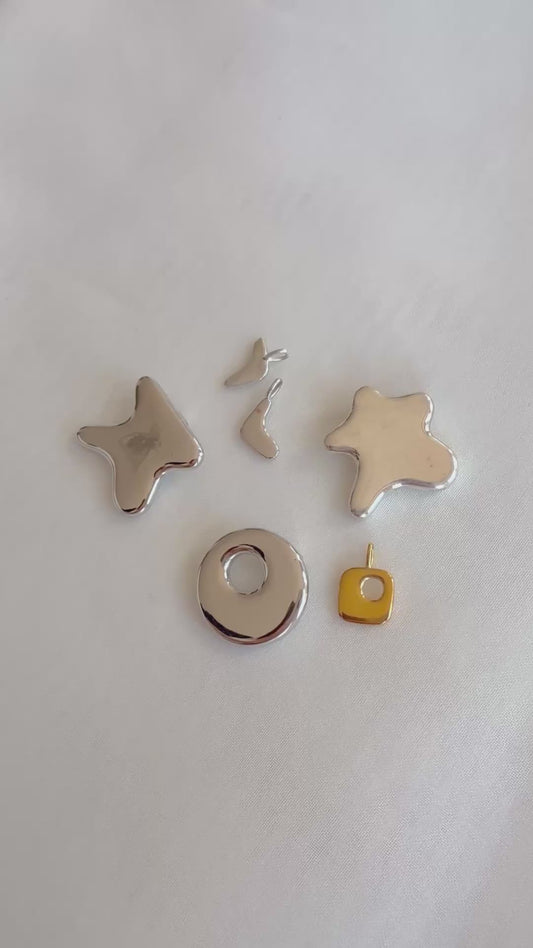 Puffy Hangul Initial Korean Letter Pendant 14K Solid Gold ㅎㅎ 한글 목걸이 | BY L’AIMÉ NEW YORK 